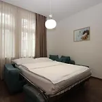 Alexandra Apartahotel