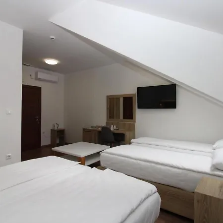 Aparthotel Alexandra 3*