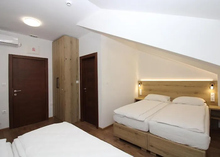 Aparthotel Alexandra 4*