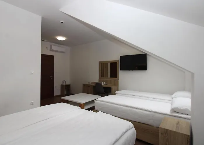 Aparthotel Alexandra 4*