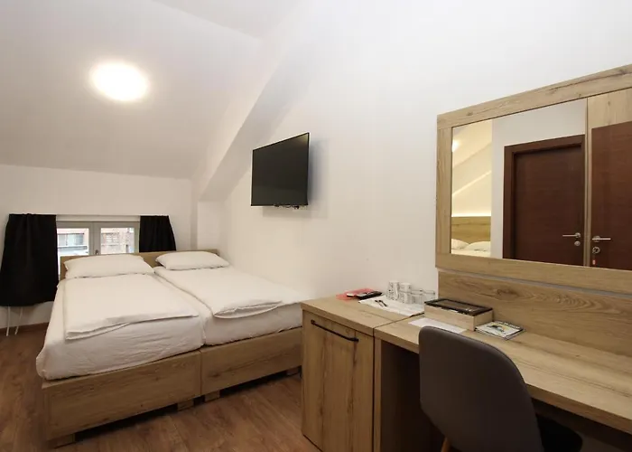 Alexandra Aparthotel 4*