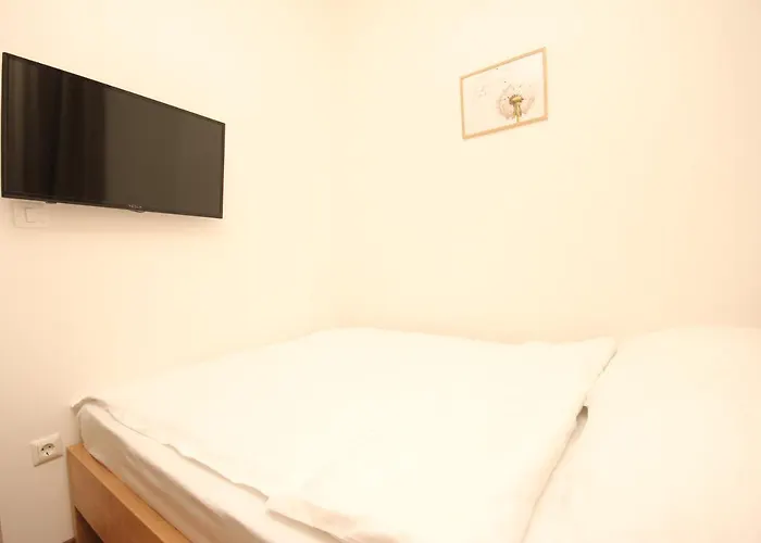 Alexandra Aparthotel 4*